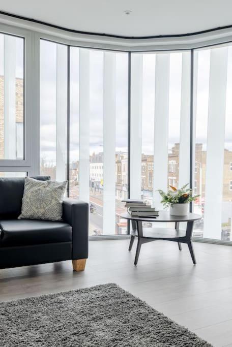 קינגסטון אפון תמז Vertigo Boutique Sleeps 4 London מראה חיצוני תמונה
